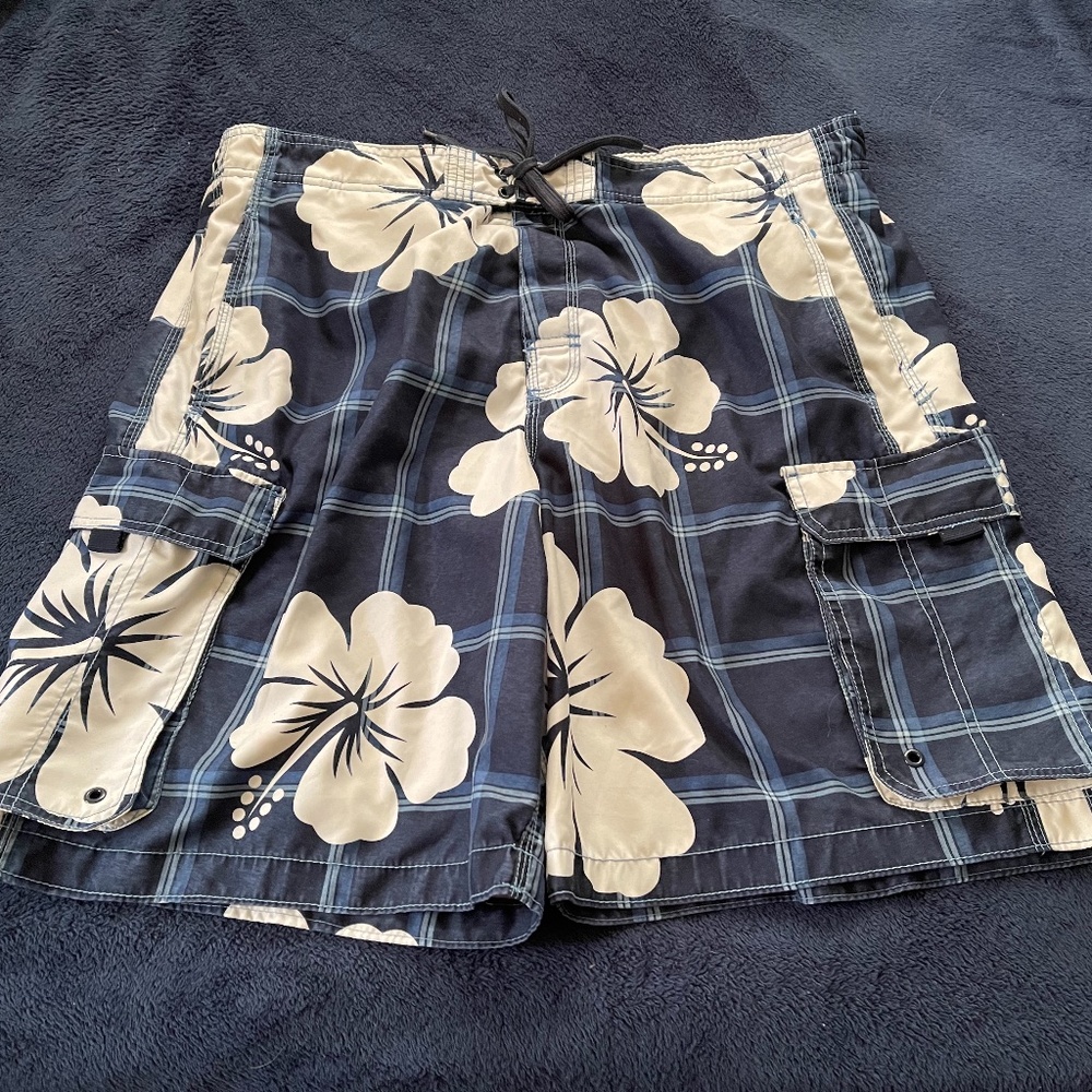 JOE BOXER men’s swim trunks Size Large